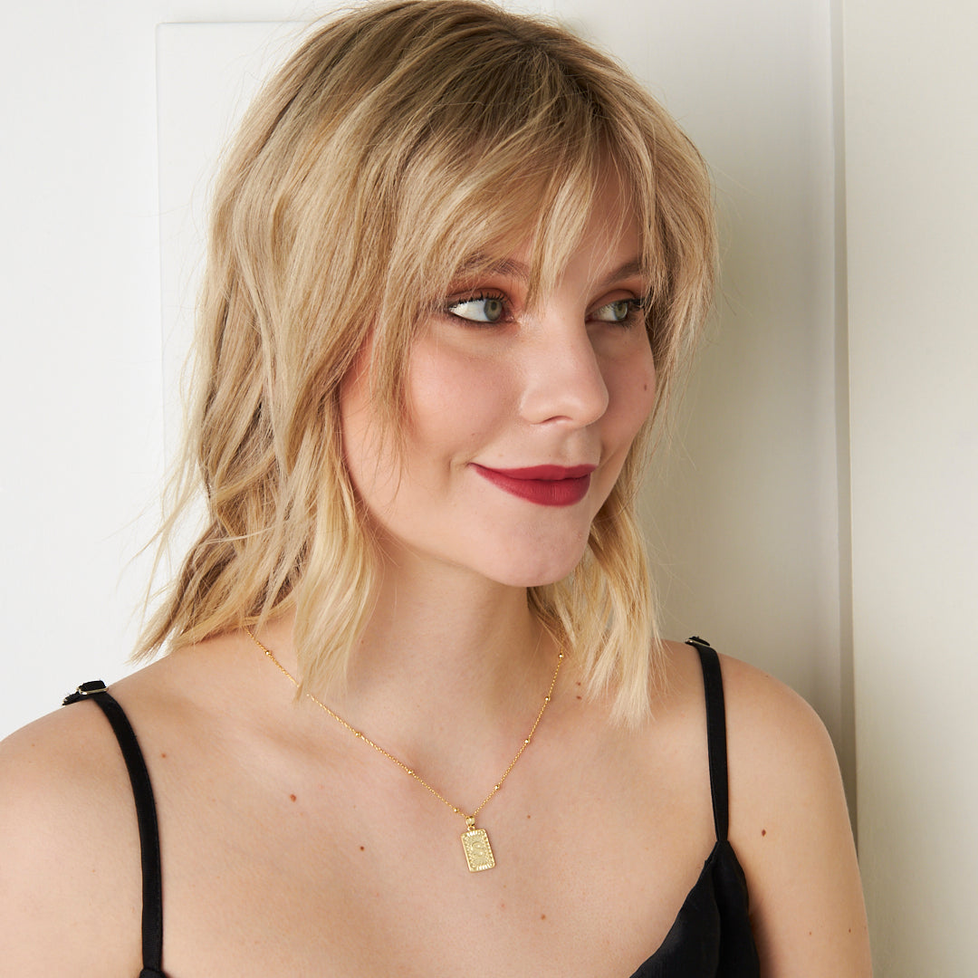 Kabartmalı Dikdörtgen Plaka Harf Kolye | 925 Ayar Gümüş